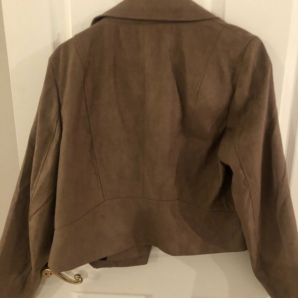 Jacket - Picture 3 of 3